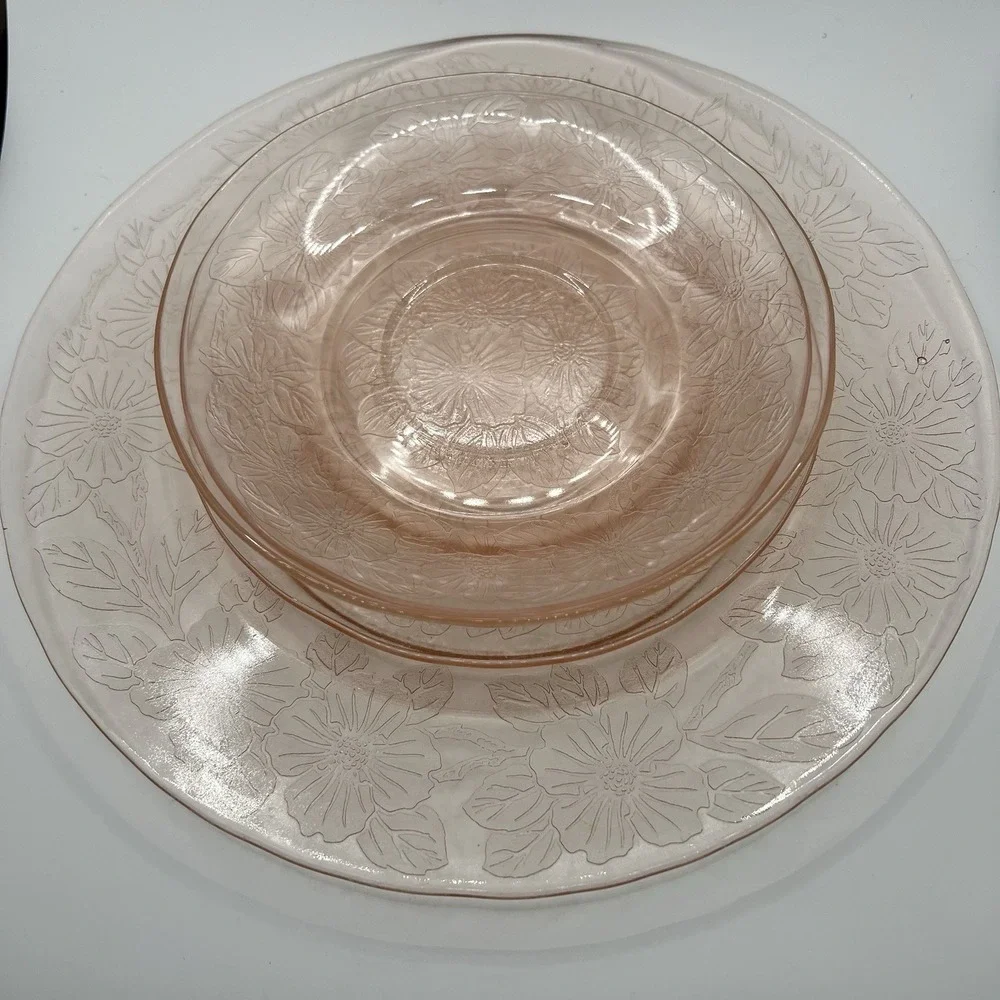 MacBeth Evans Dinner Plate Saucer Salad Bowl 4pc Pink Depression Glass Dogwood